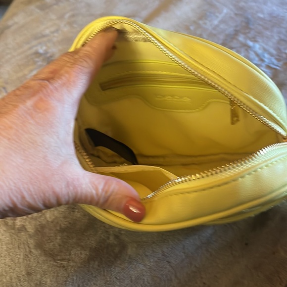 Bebe crossbody - Picture 2 of 6